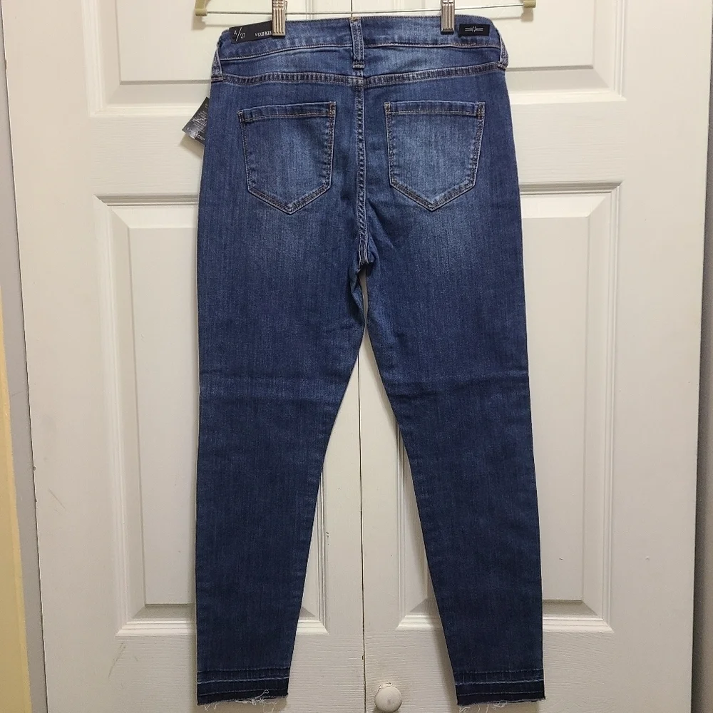 Liverpool “the Crop” Jeans size 4/27 nwt‎